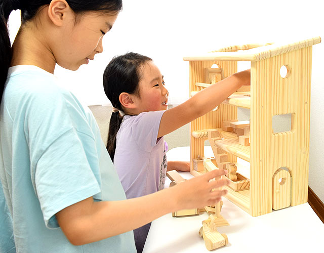 子供たちも夢中になるドールハウス