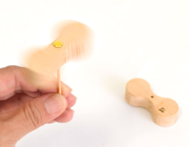 ヘリコプタみたいなおもちゃユビコプタ