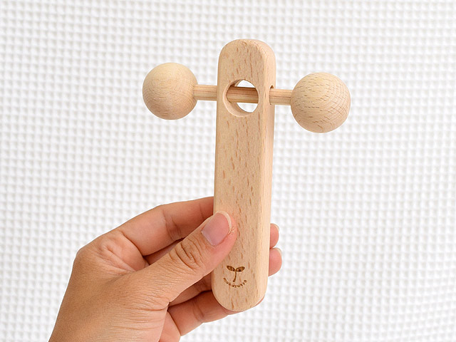 日本製のガラガラ 無塗装 赤ちゃんのおもちゃ