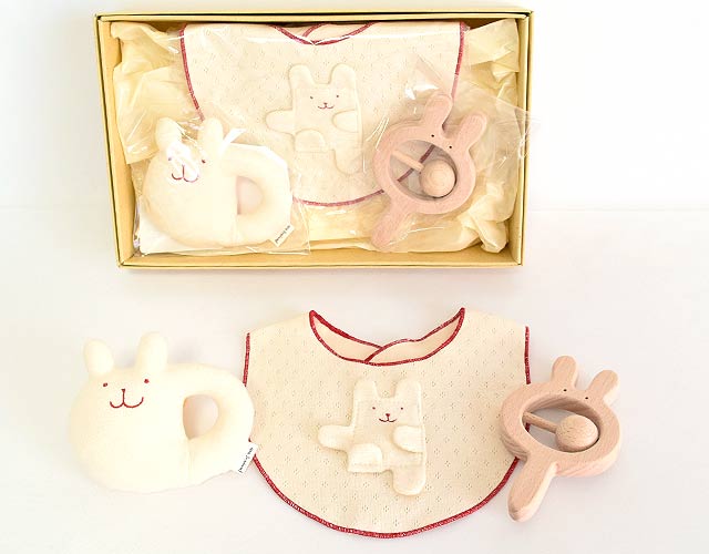 うさぎ】2種のガラガラとオーガニックスタイセット｜木の