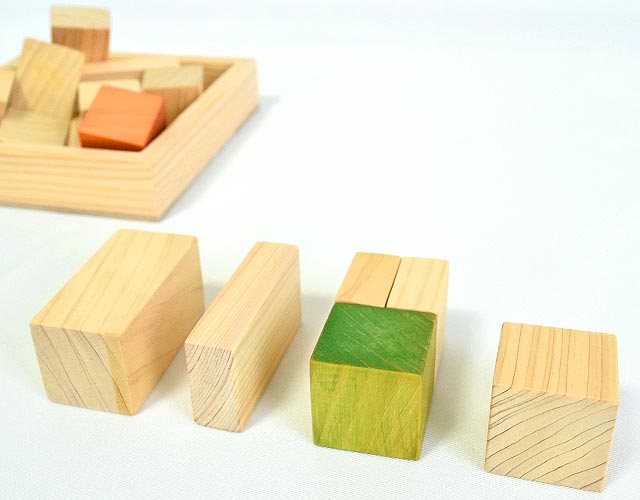 数と形を学べる木製積み木おもちゃ