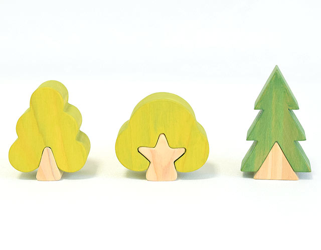 木曽ひのきで作られた手のひらサイズのミニツリー3個セット