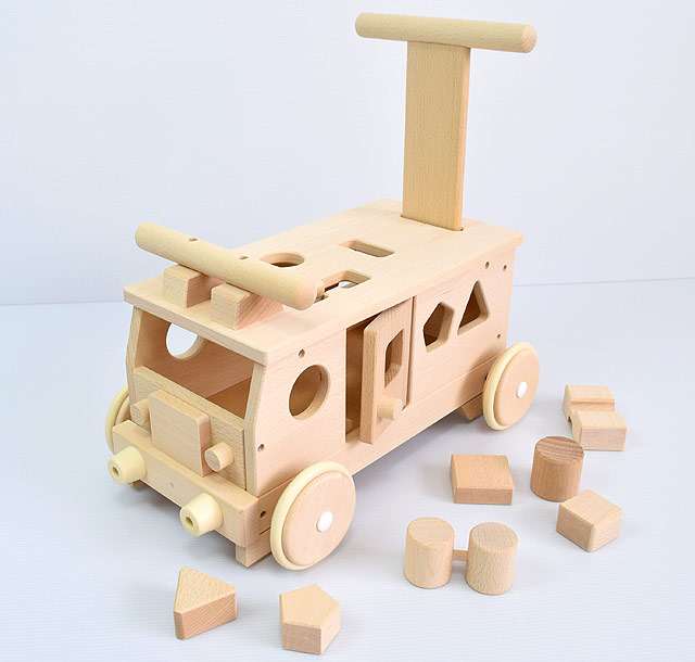 森のパズルバス MOCCO｜木製玩具 赤ちゃん乗り物 日本製